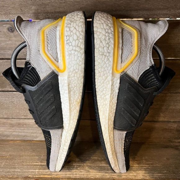 Mens Adidas UltraBoost 19 Trace Cargo Black Running Shoes Sneakers Size 9.5 D - Picture 4 of 8